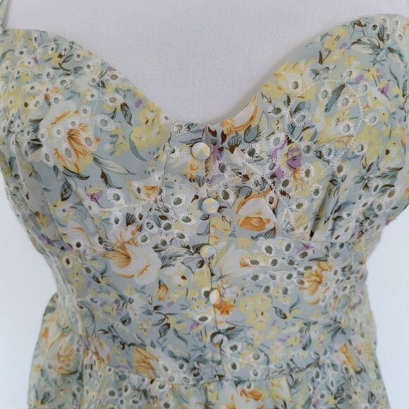 NWT ASTR the Label Tiered Eyelet Green Multifloral Summer Maxi Dress Sz Large - Picture 5 of 14